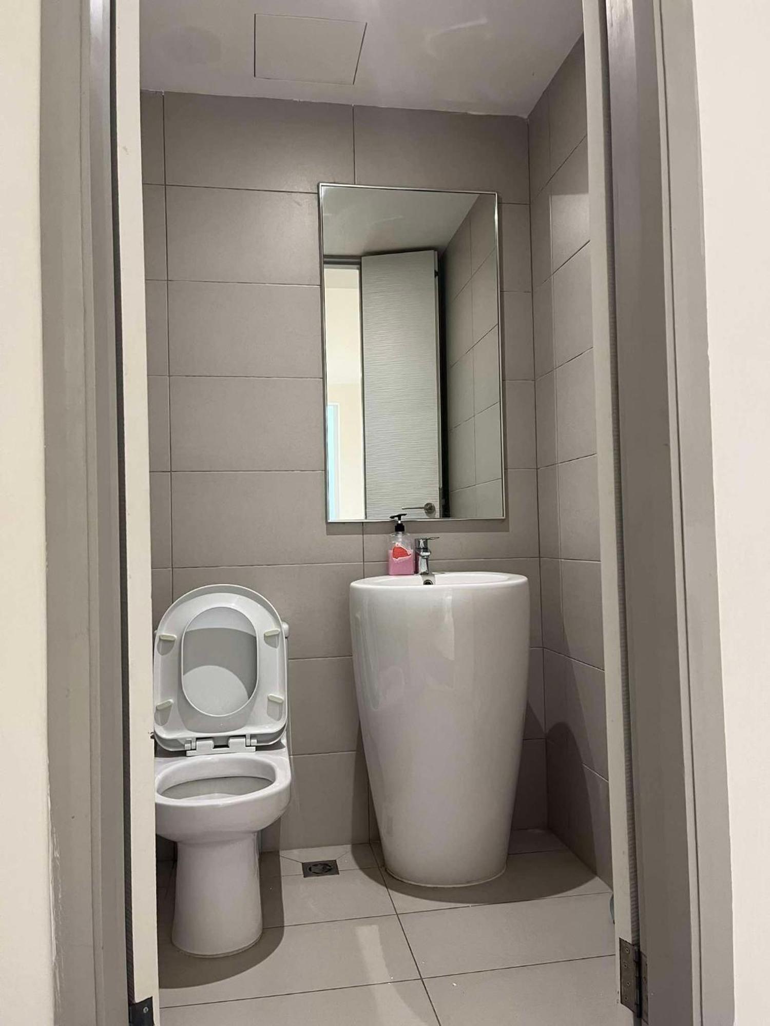 Luxury Seaview Bathtub 2 6 Pax Near Straits Quay Marina Mall 豪华海景双房浴缸公寓 Homestay