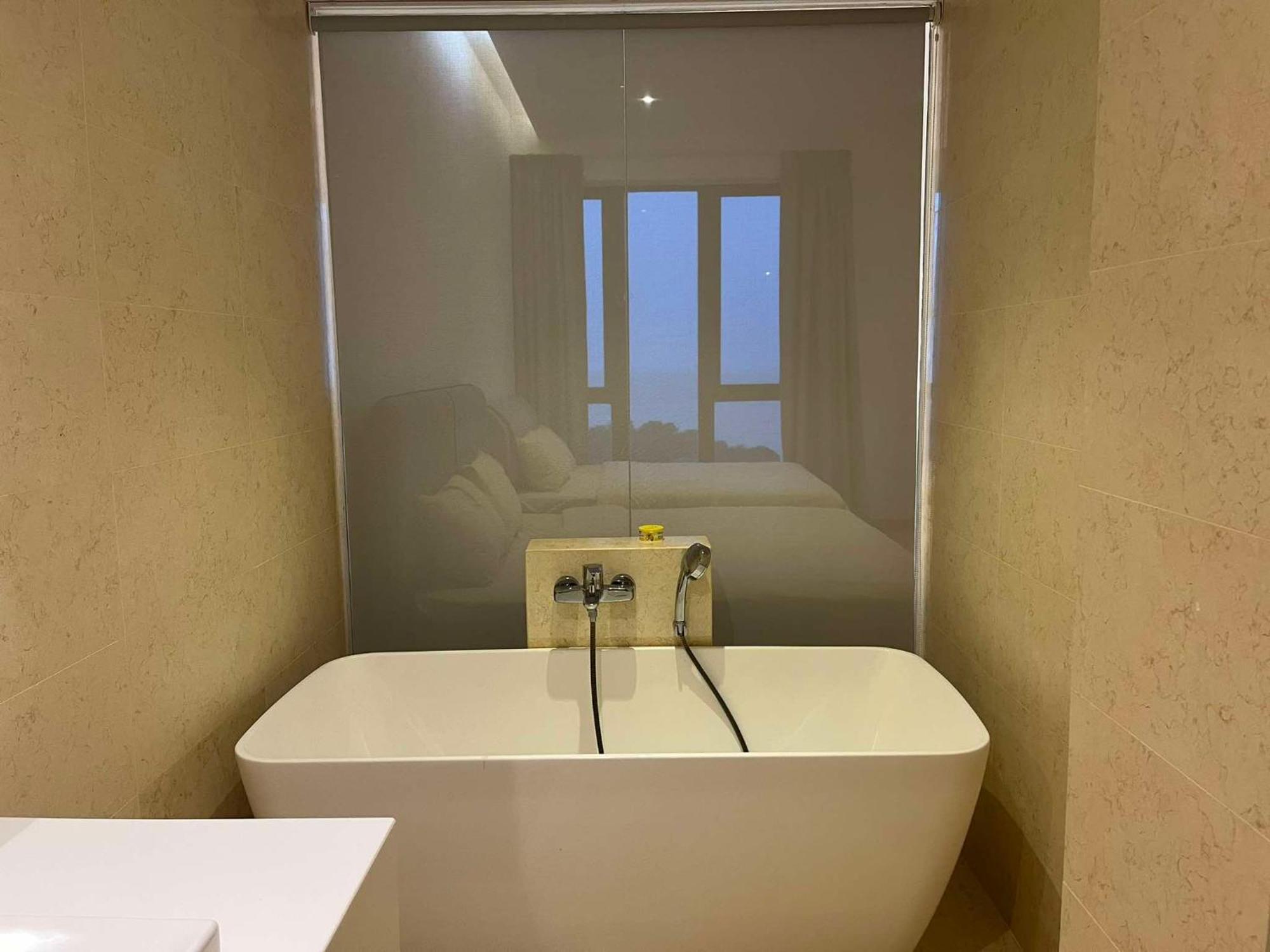 Homestay Luxury Seaview Bathtub 2 6 Pax Near Straits Quay Marina Mall 豪华海景双房浴缸公寓