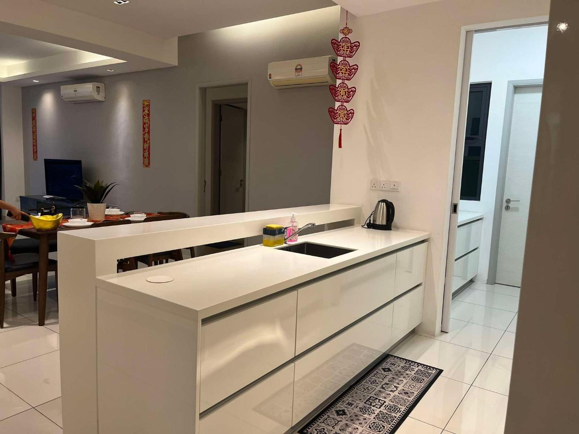 Luxury Seaview Bathtub 2 6 Pax Near Straits Quay Marina Mall 豪华海景双房浴缸公寓 Homestay