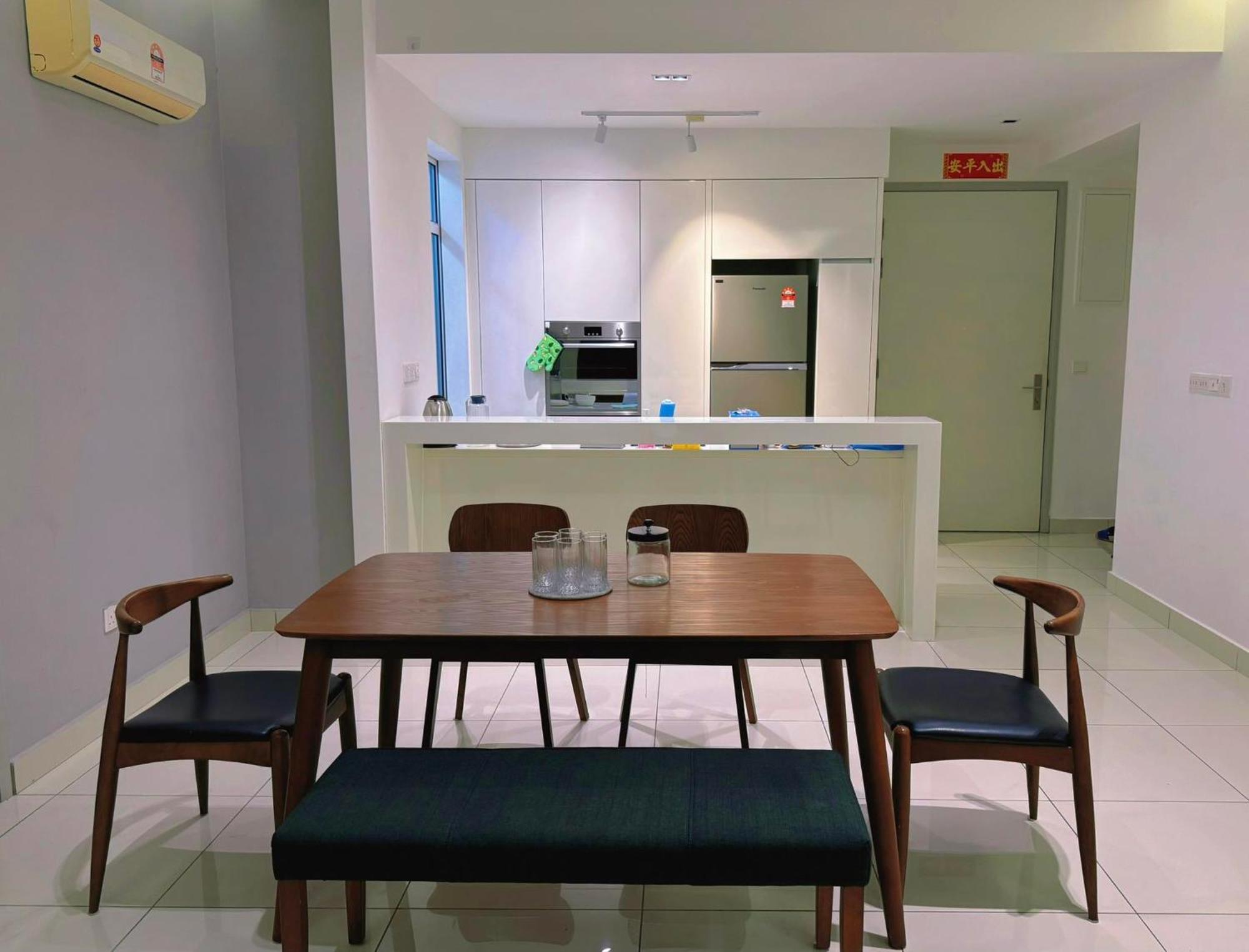 Luxury Seaview Bathtub 2 6 Pax Near Straits Quay Marina Mall 豪华海景双房浴缸公寓 Homestay Tanjung Tokong