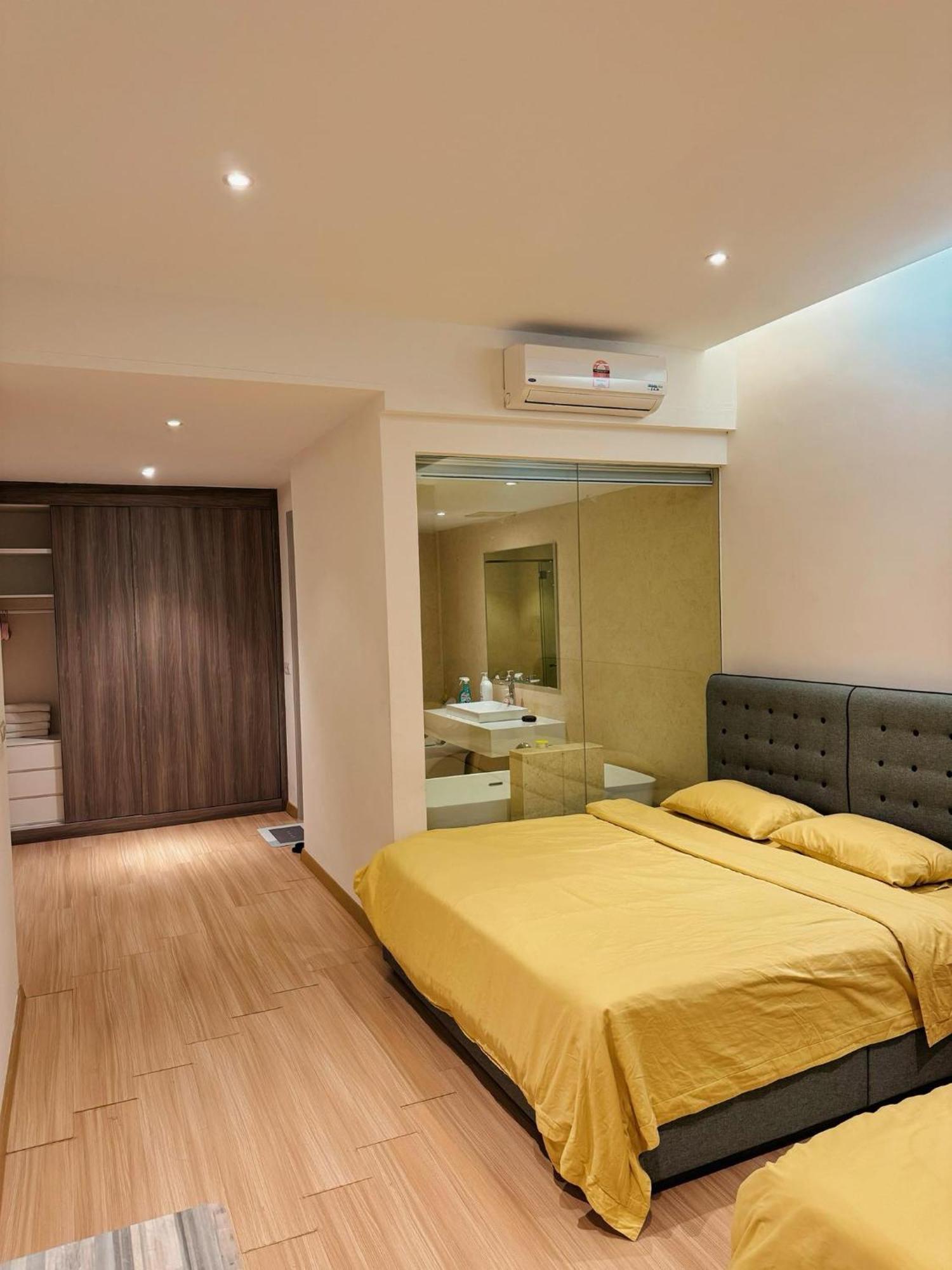 Luxury Seaview Bathtub 2 6 Pax Near Straits Quay Marina Mall 豪华海景双房浴缸公寓